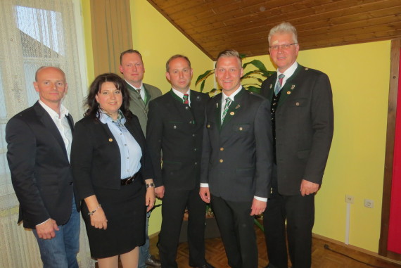 Die Gemeinderäte Klaus Friedl, Silvia Sailer, Gustav Beyer, Bürgermeister Josef Neuhold, Vize Peter Hopfer sowie Johannes Kregar